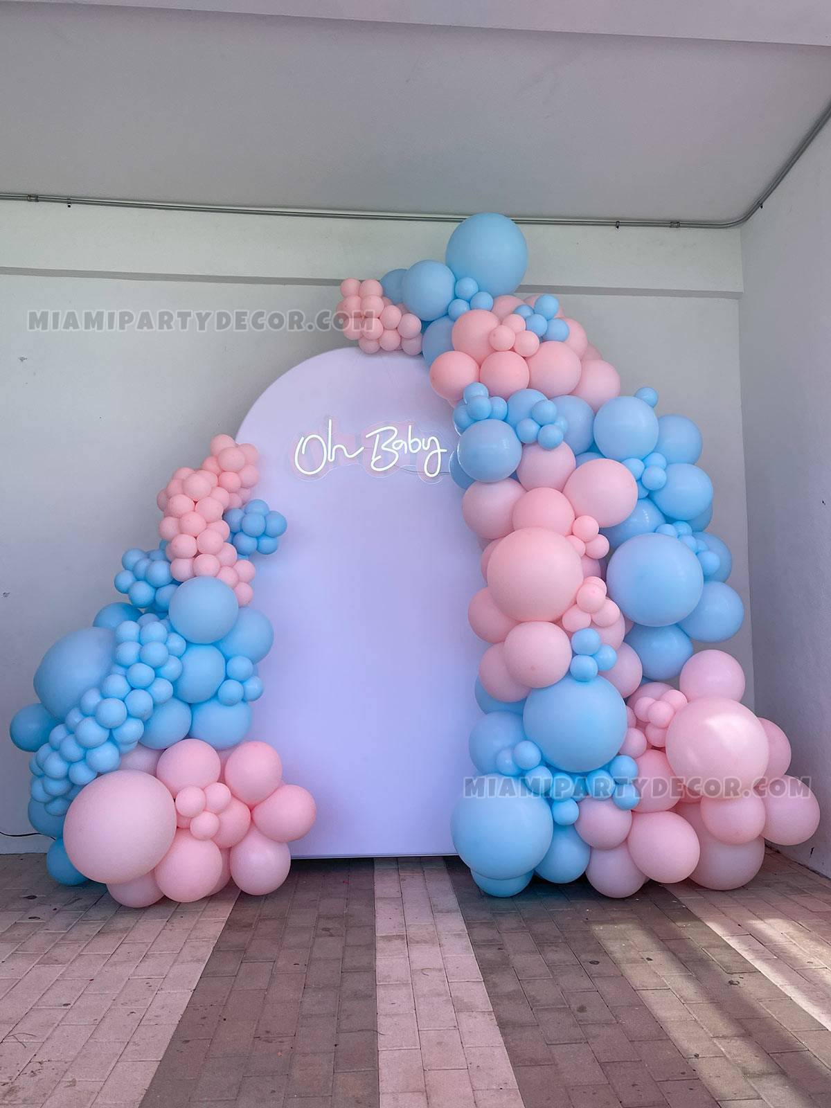 Backdrop Gender Reveal Setup in Miami image 1