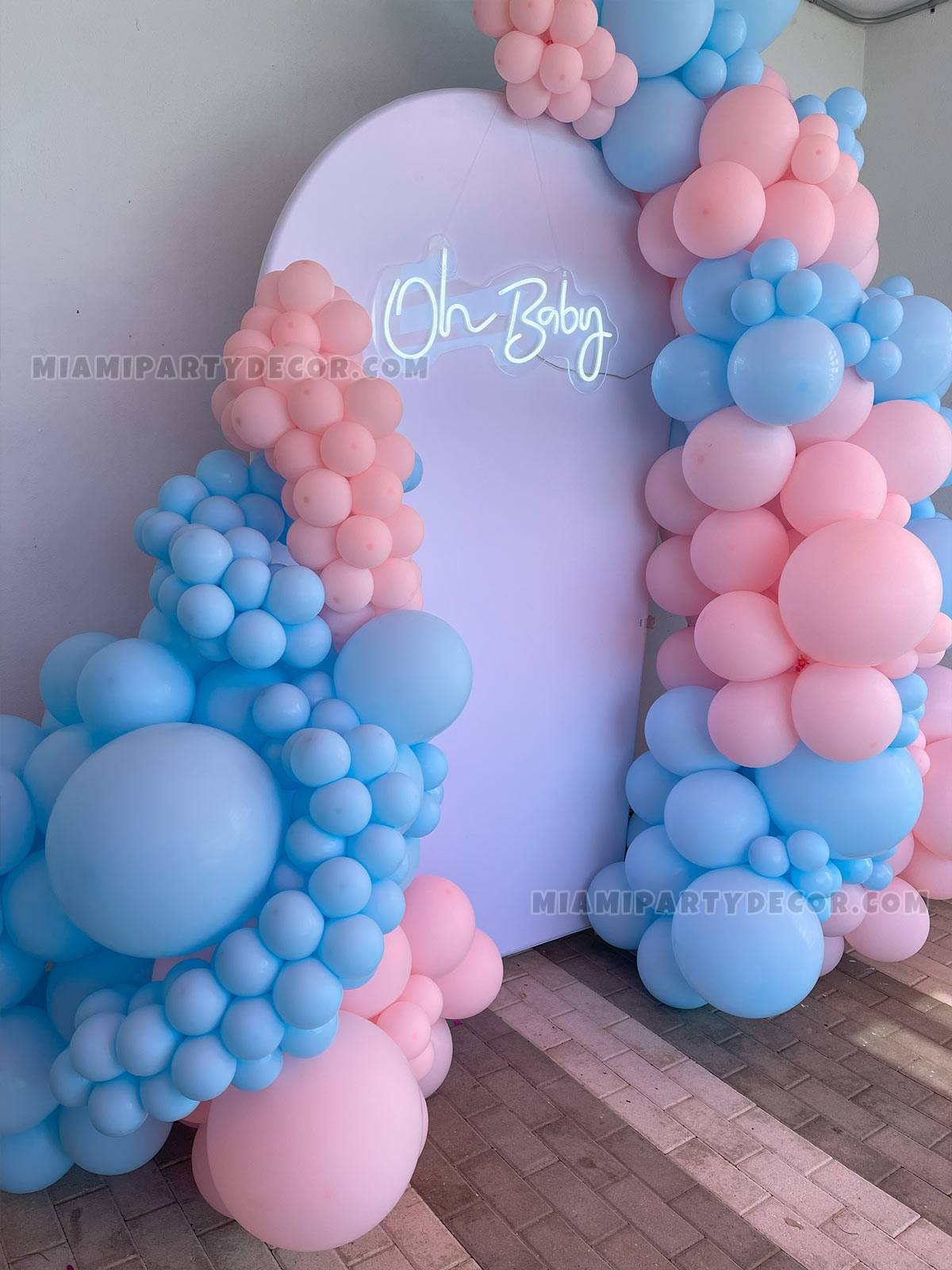 Backdrop Gender Reveal Setup in Miami image 2