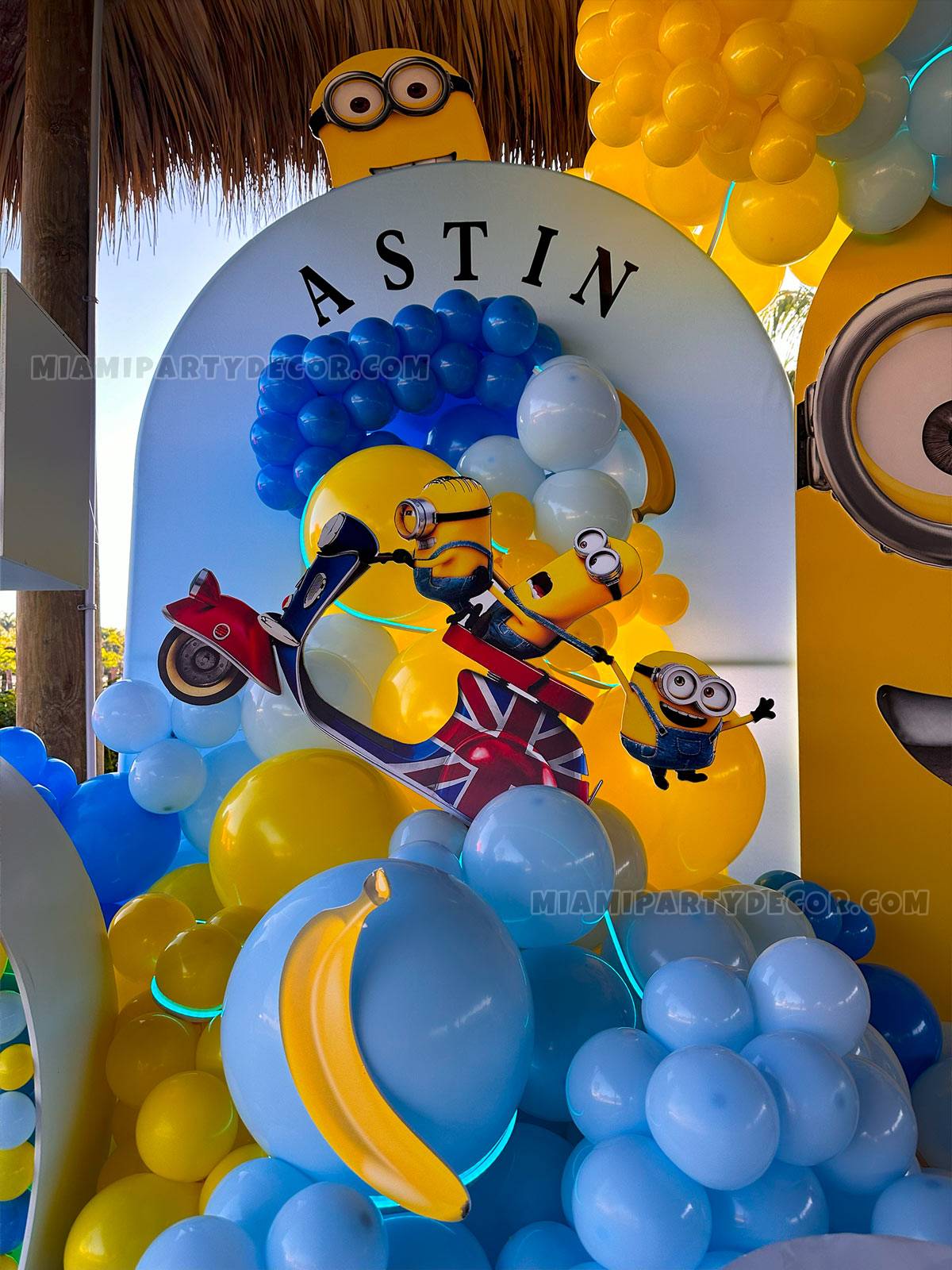 Joyful Minion Birthday Decorations in Miami image 1