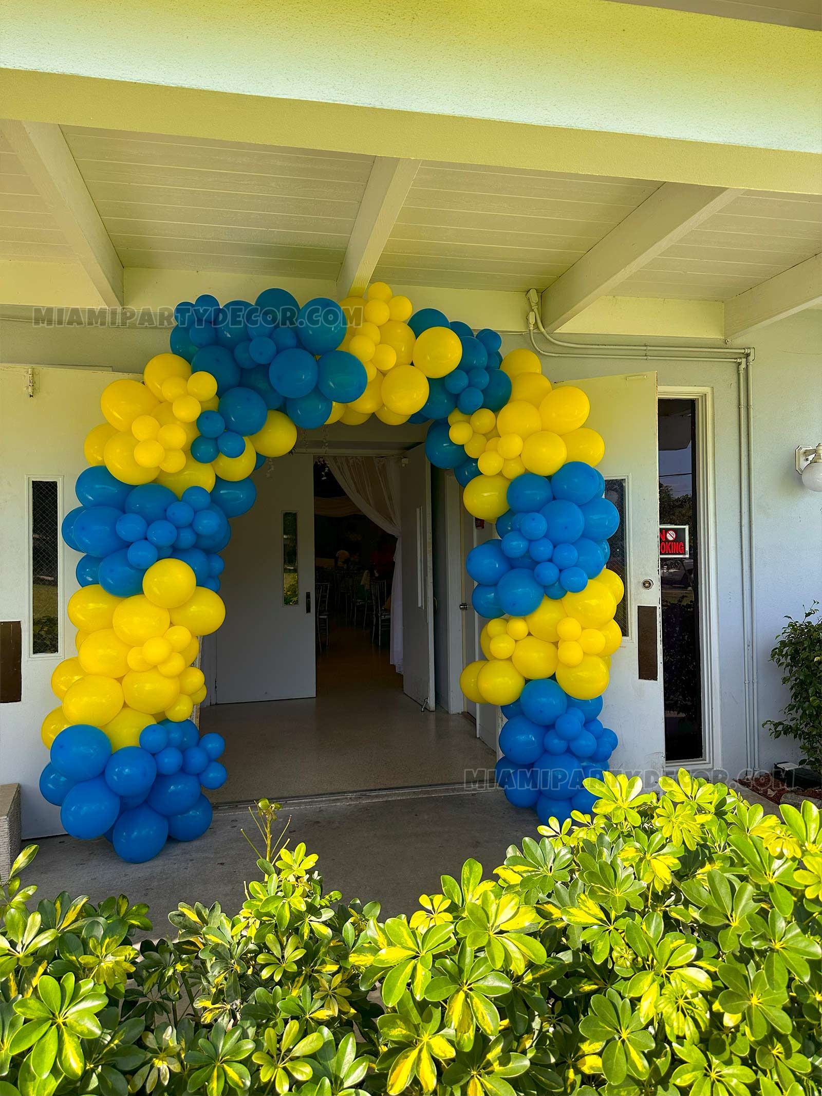 Organic Balloon Arch in Miami for Grand Entrances image 2