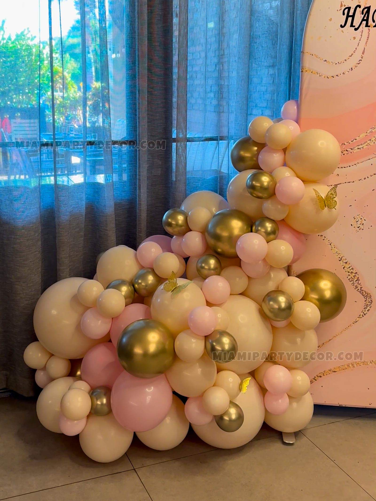 Party Pop Set – Birthday Backdrop in Miami image 2